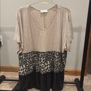 Boutique Women's Tan and Black Leopard Print Top